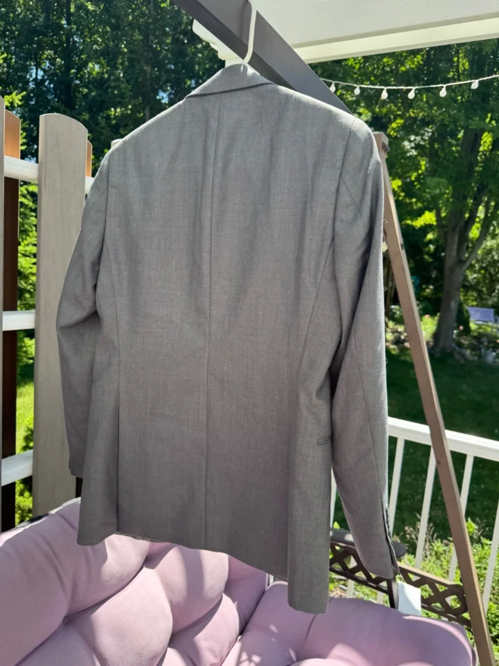 J. Ferrar Blazer Men’s Small Grey 2 button slim fit sport coat